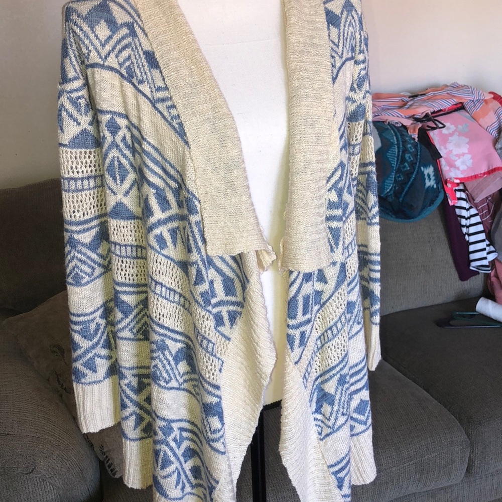 Cardigan - Picture 2 of 3